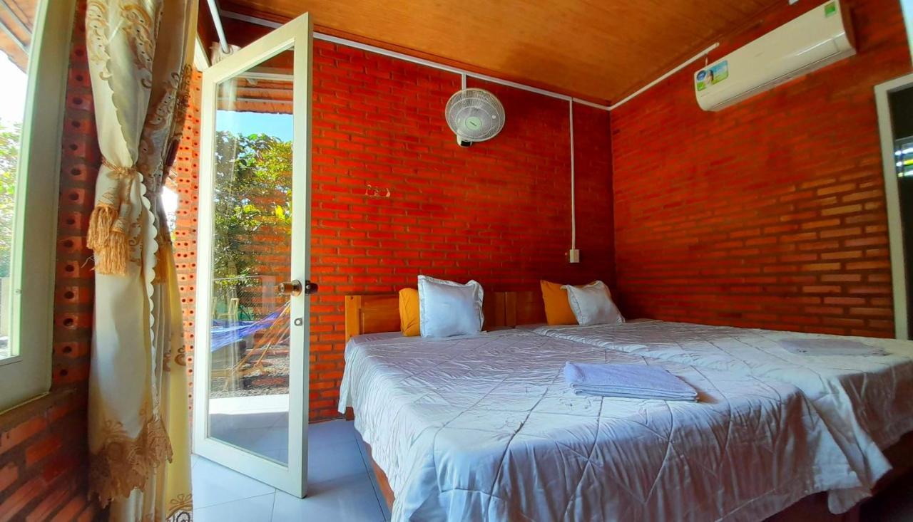 Cat Tien Backpackers Hostel エクステリア 写真