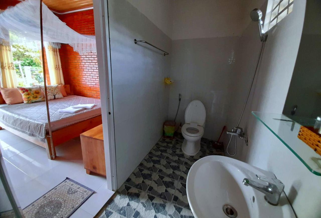 Cat Tien Backpackers Hostel エクステリア 写真