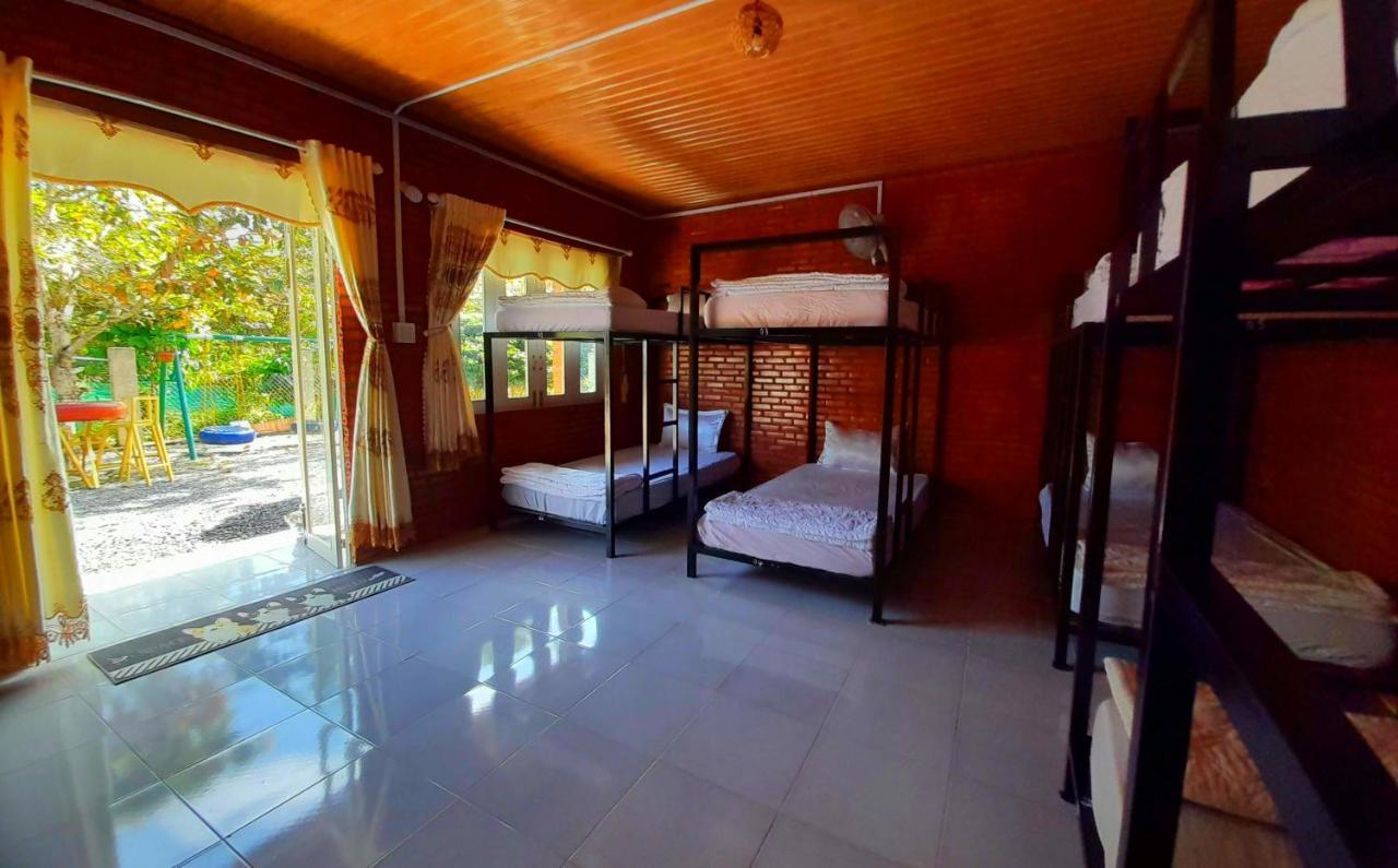 Cat Tien Backpackers Hostel エクステリア 写真