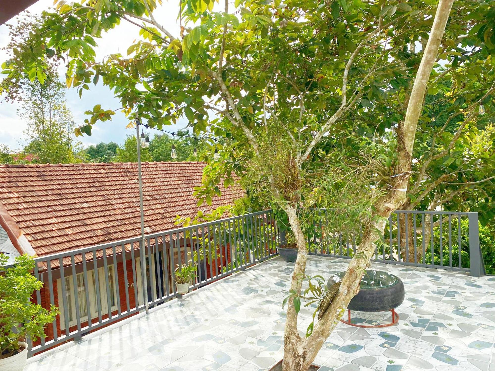 Cat Tien Backpackers Hostel エクステリア 写真